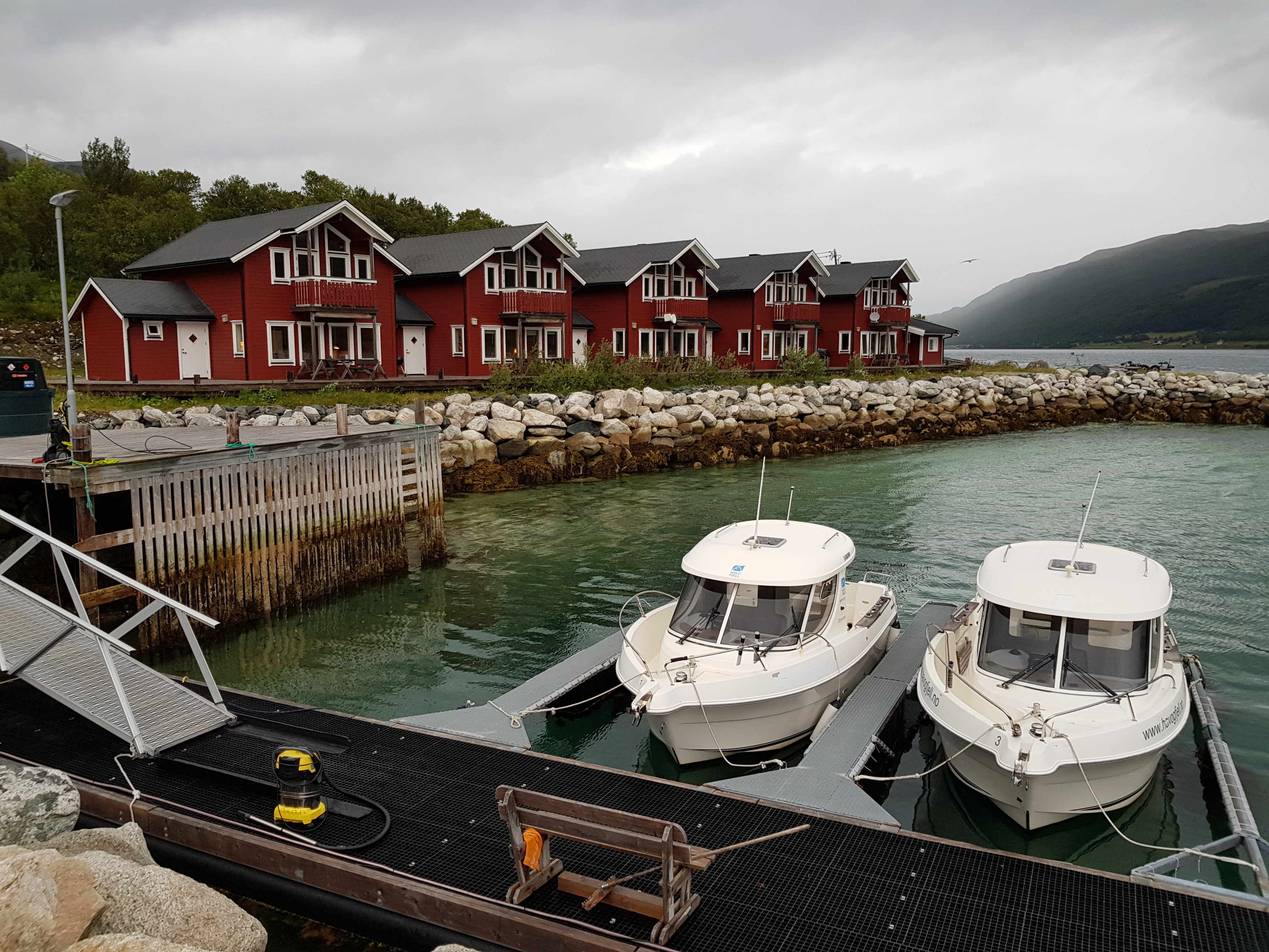 X Boote und Haus